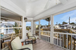 Waterfront Paradise: Cozy 3BR with Hot Tub & Dock